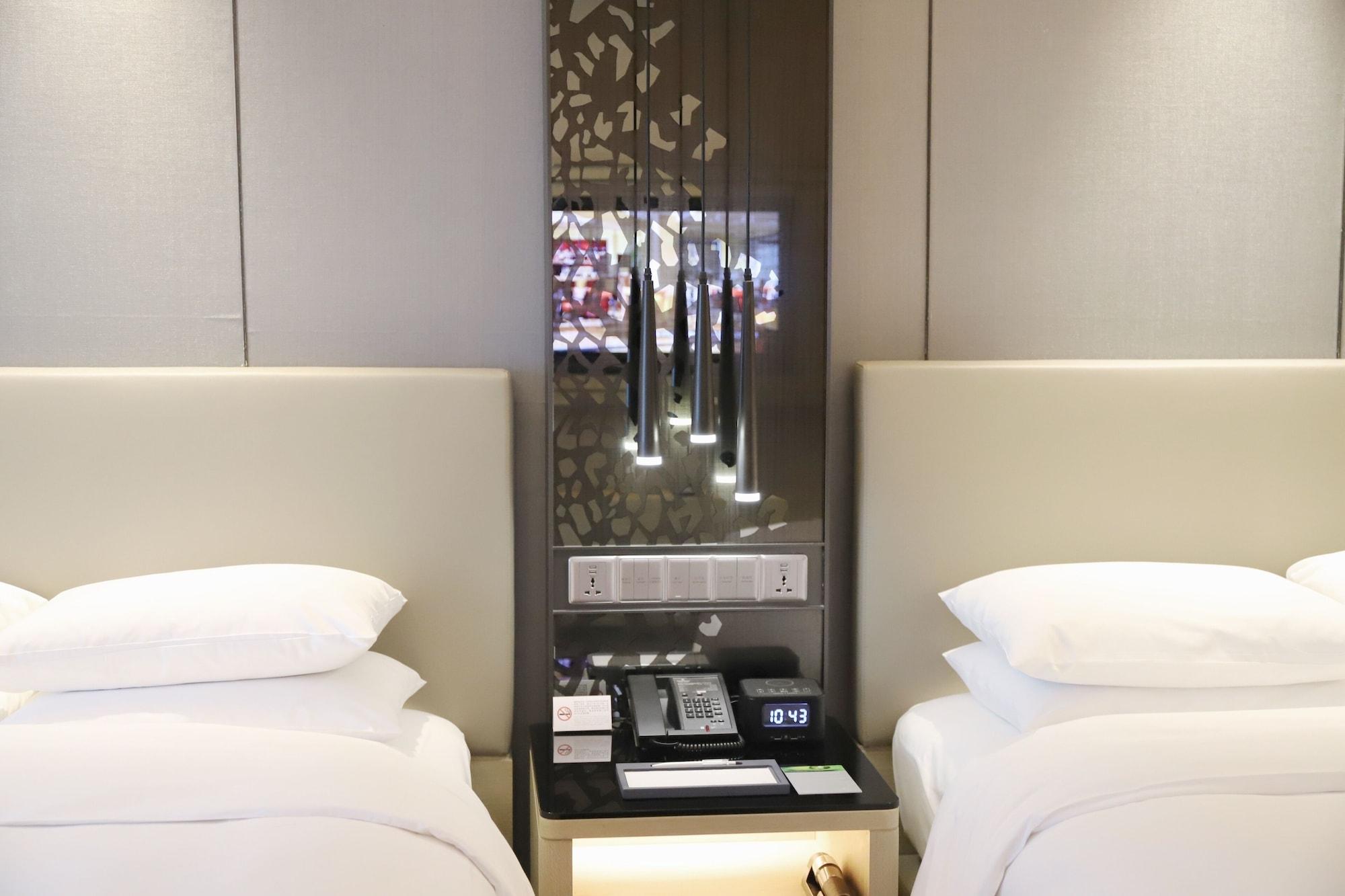 Renaissance Shenzhen Luohu Hotel Экстерьер фото