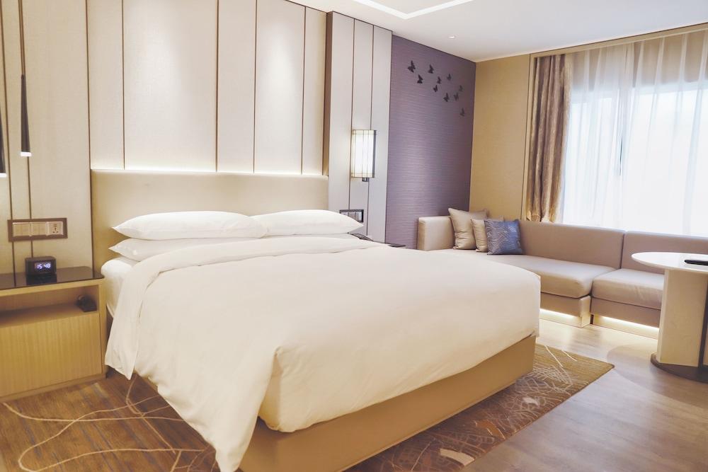 Renaissance Shenzhen Luohu Hotel Экстерьер фото