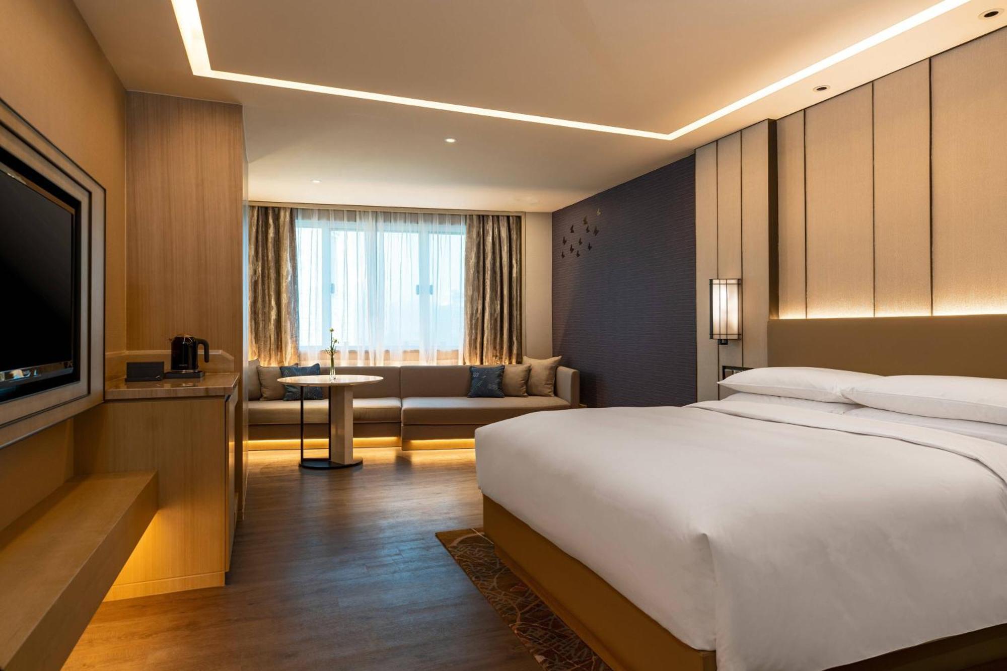 Renaissance Shenzhen Luohu Hotel Экстерьер фото
