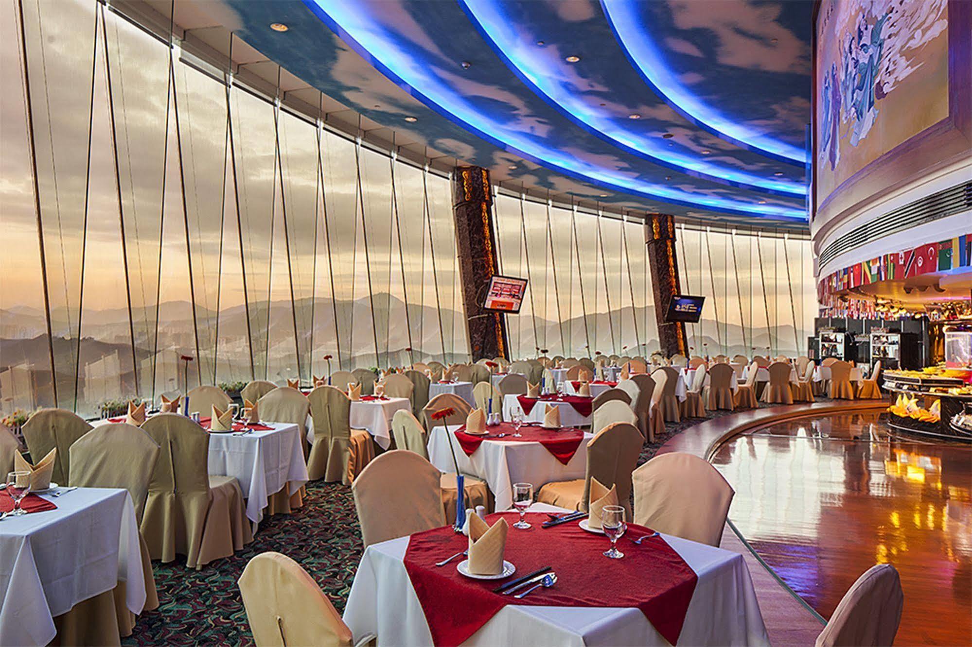 Renaissance Shenzhen Luohu Hotel Экстерьер фото